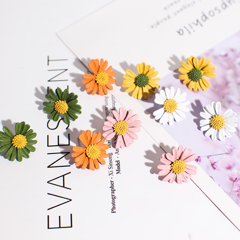 Sweet Cute Little Daisy Earrings