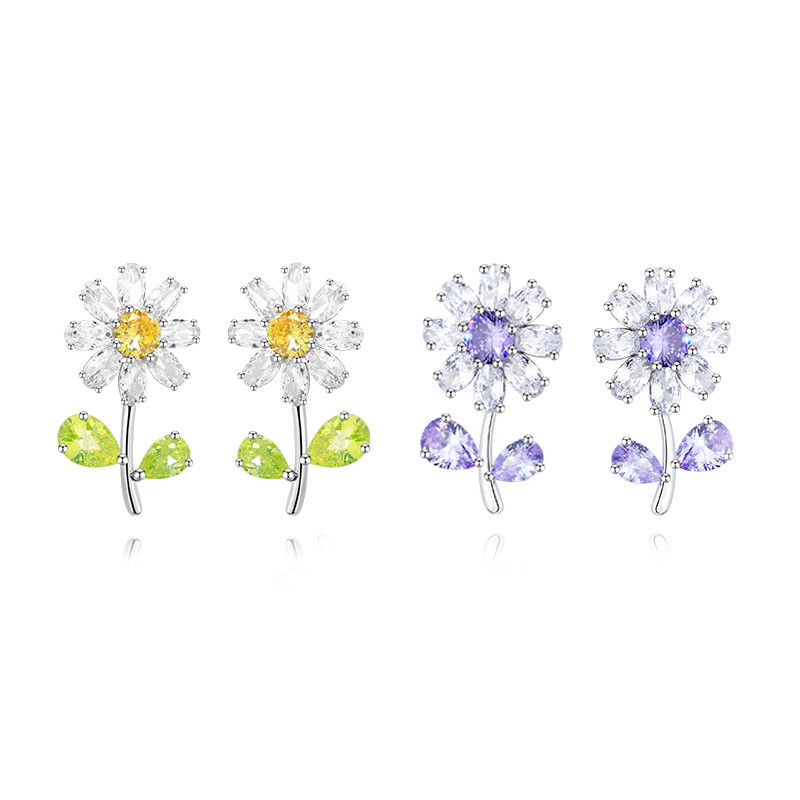 Sweet and Elegant Rhinestone Daisy Earrings