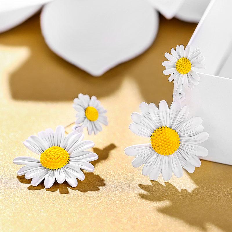 Small Daisy Earrings