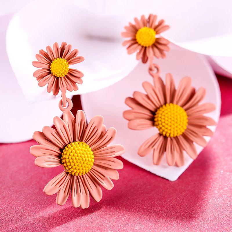 Small Daisy Earrings