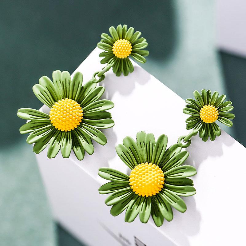 Small Daisy Earrings