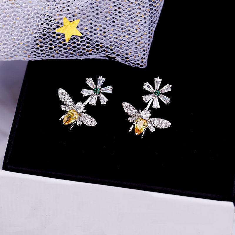 Little Daisy Bee Earrings S925 Silver Post