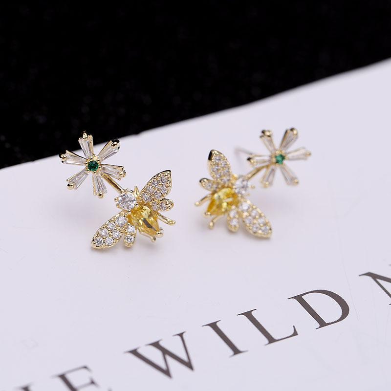 Little Daisy Bee Earrings S925 Silver Post