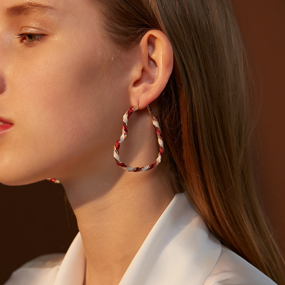 Exaggerated Contrasting Color Love Earring
