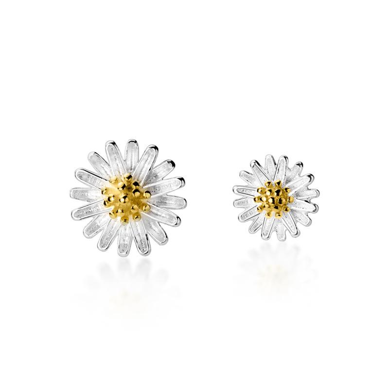 Daisy Stud Earrings