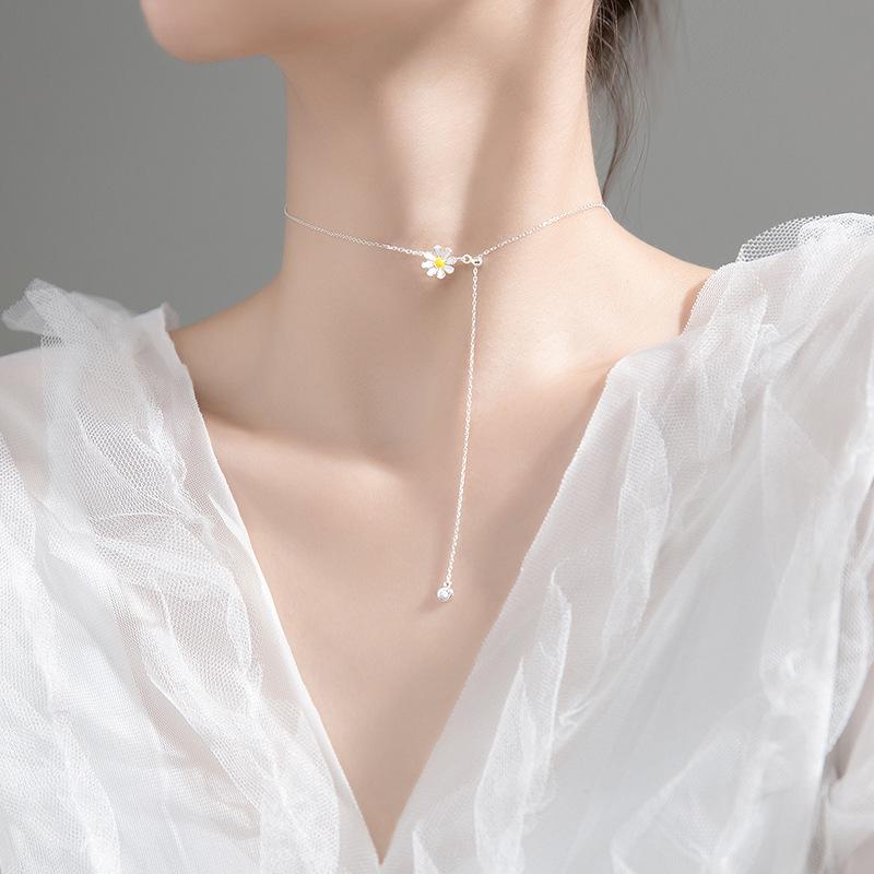 Sweet Little Daisy Sun Flower Clavicle Chain
