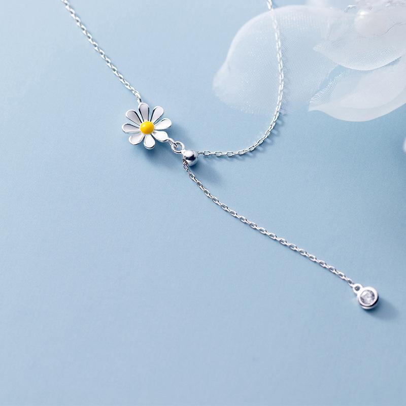 Sweet Little Daisy Sun Flower Clavicle Chain