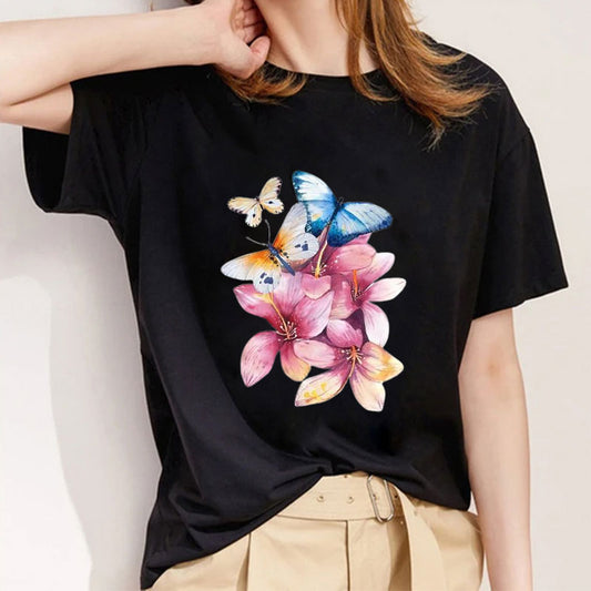 Style I：The Flower Is Full Of Love Femal Black T-Shirt